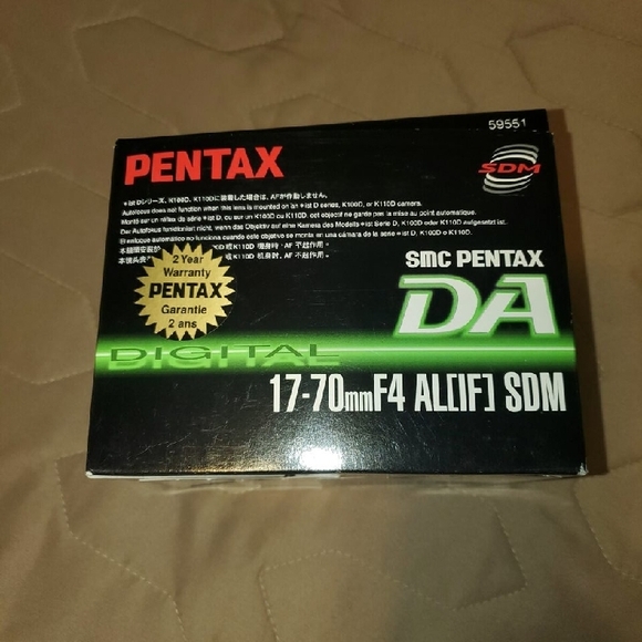 Pentax SMC DA 17-70mm F4 AL IF SDM Lens - Picture 3 of 5